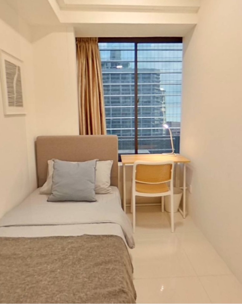 INTERNATIONAL PLAZA 6