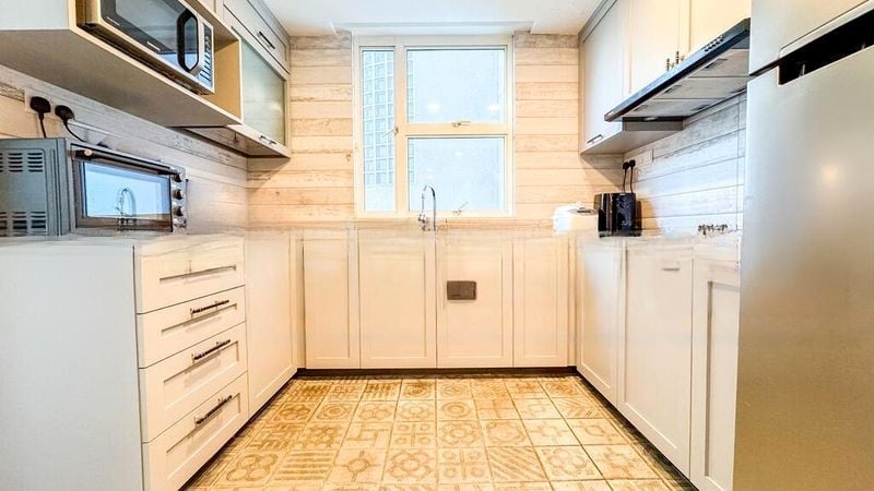 DAHLIA PARK CONDOMINIUM 11