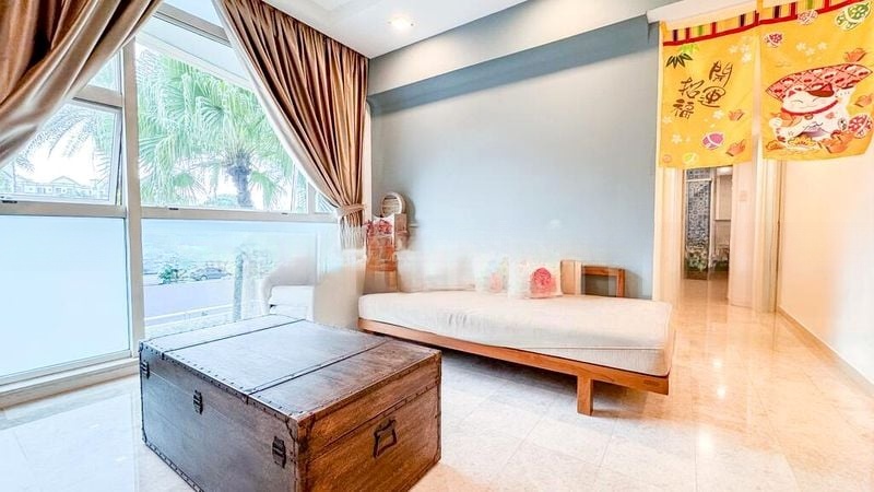 DAHLIA PARK CONDOMINIUM 10