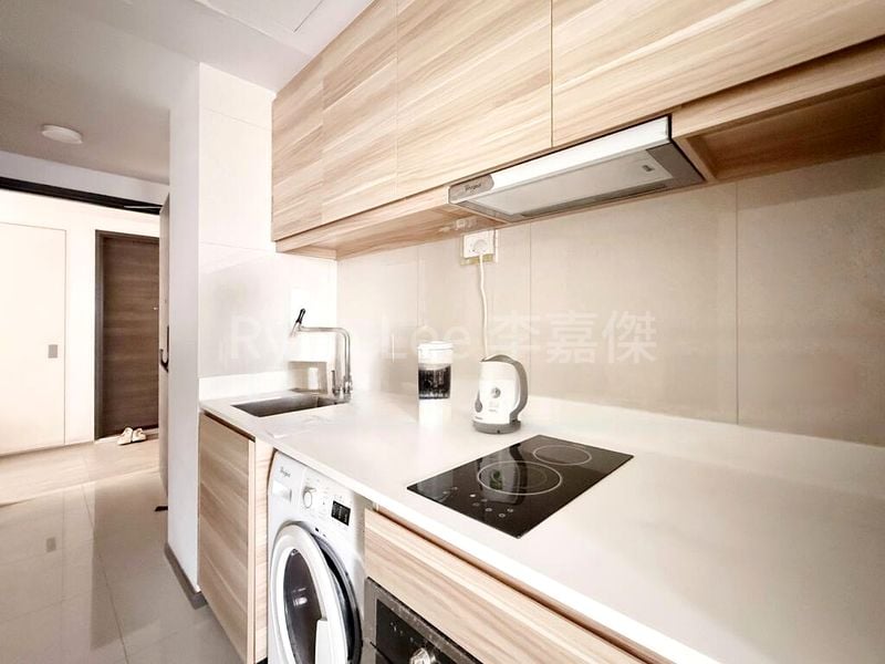 THE POIZ RESIDENCES 5