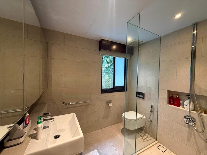 REGENT VILLAS 5