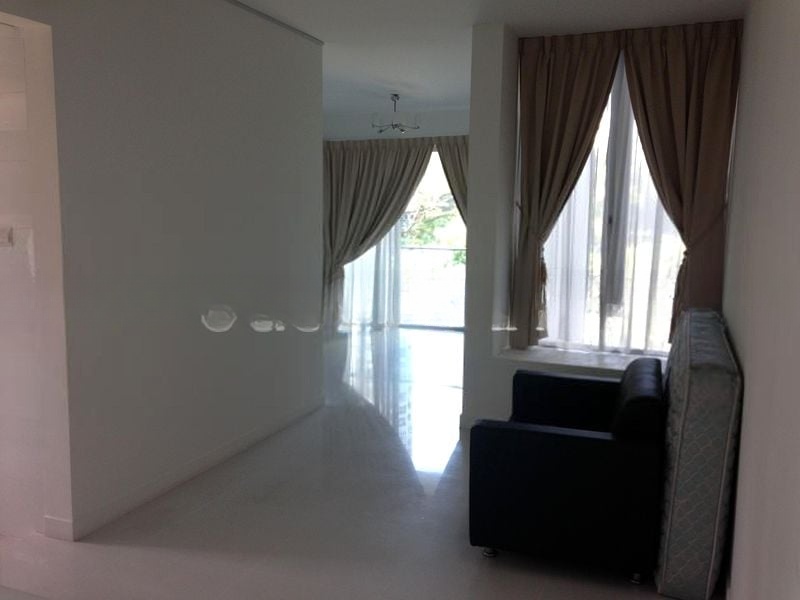 ONE AMBER 3