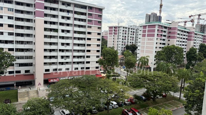 ANG MO KIO AVE 5 10