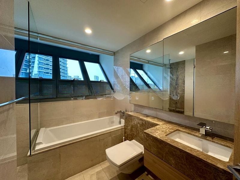 CONCOURSE SKYLINE 10