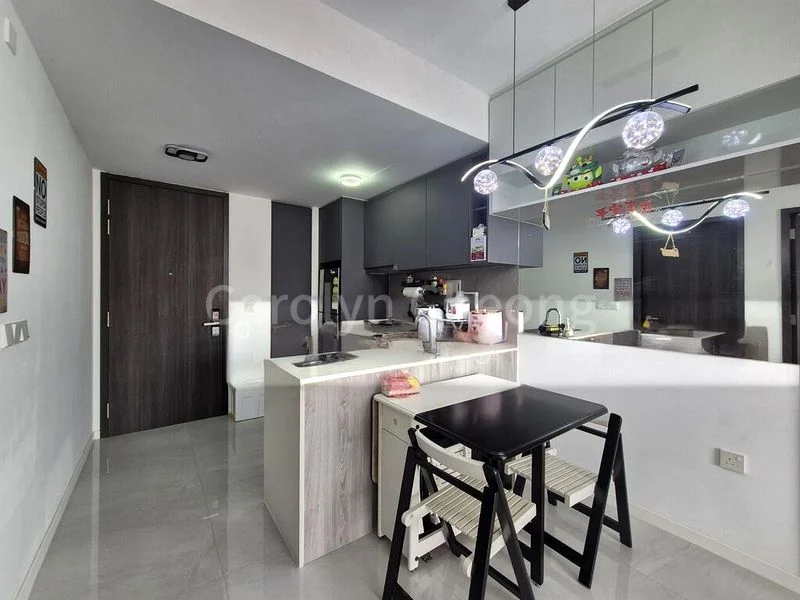 RIVERFRONT RESIDENCES 4