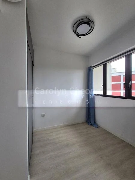 RIVERFRONT RESIDENCES 5