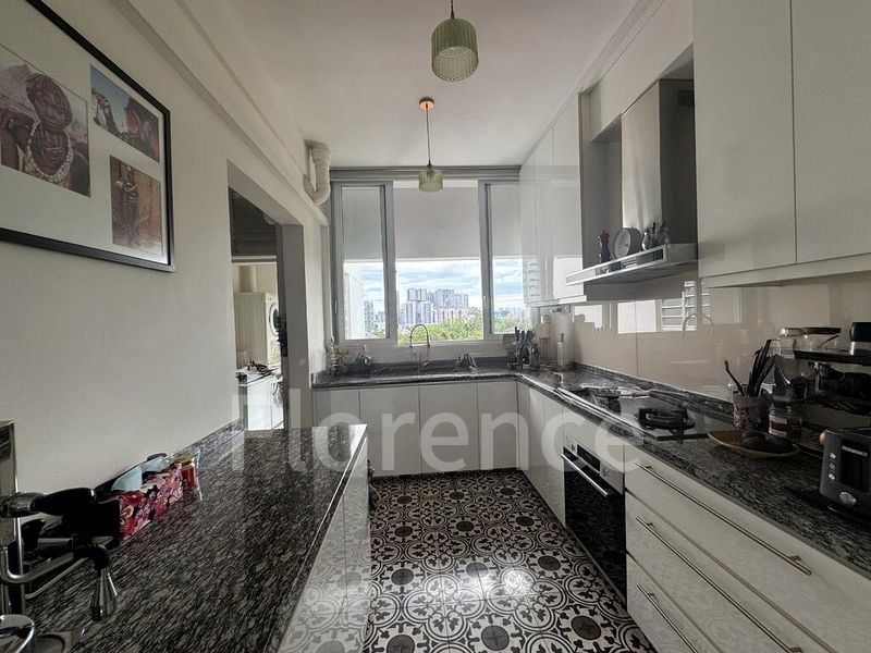 ONE TREE HILL MANSIONS 3