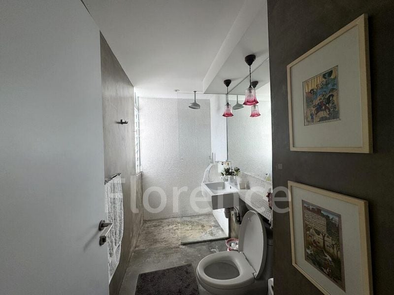 ONE TREE HILL MANSIONS 5