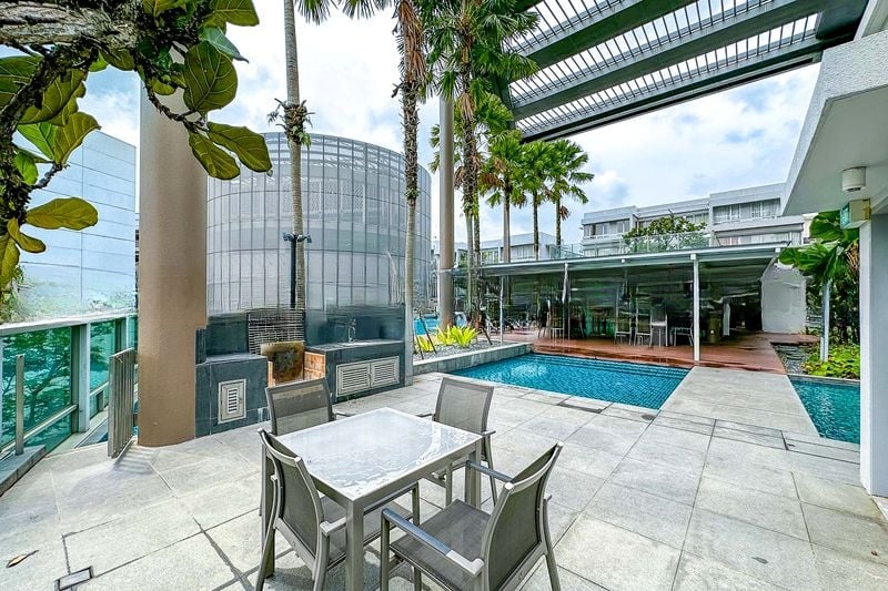 SUITES AT ORCHARD 15