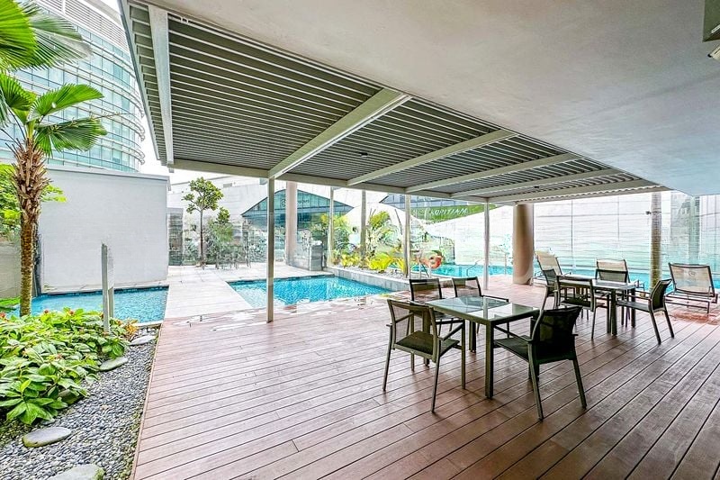 SUITES AT ORCHARD 14