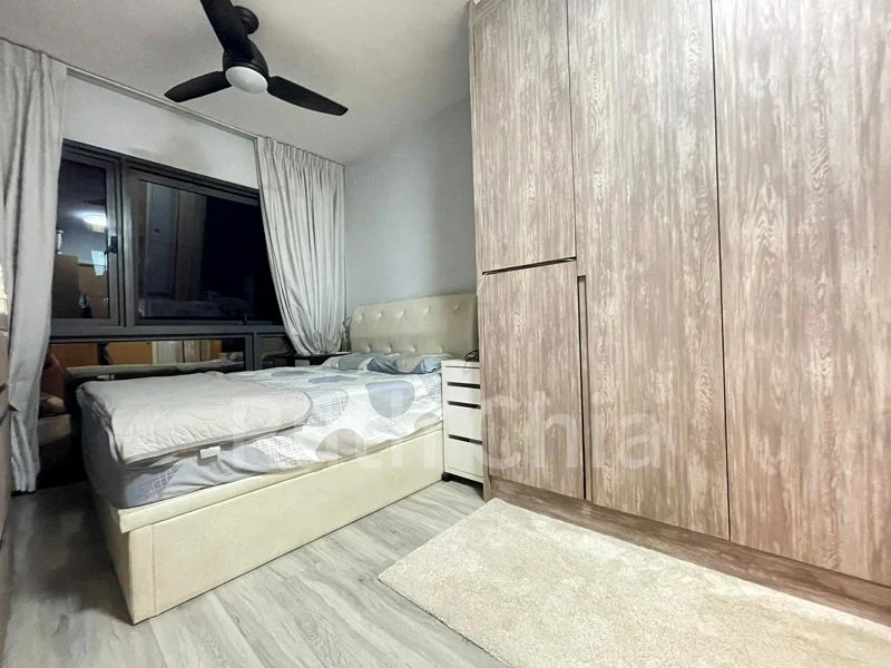 THE LAKEFRONT RESIDENCES 2