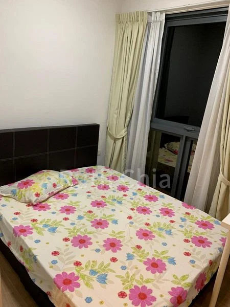 THE LAKEFRONT RESIDENCES 3