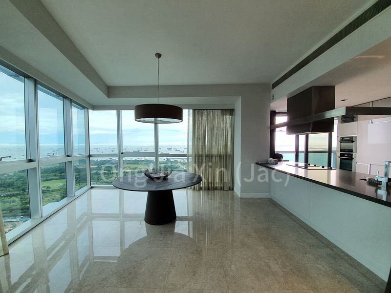 MARINA BAY RESIDENCES 12