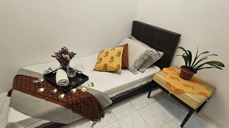 INTERNATIONAL PLAZA 2