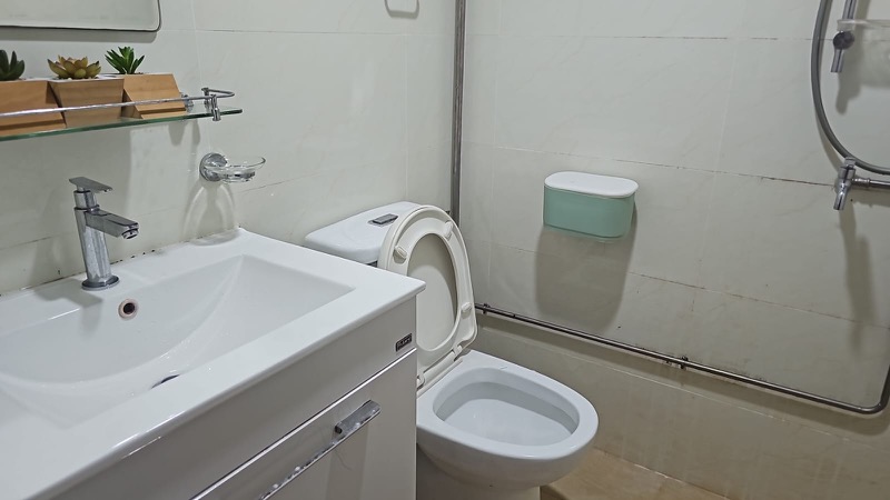 INTERNATIONAL PLAZA 13