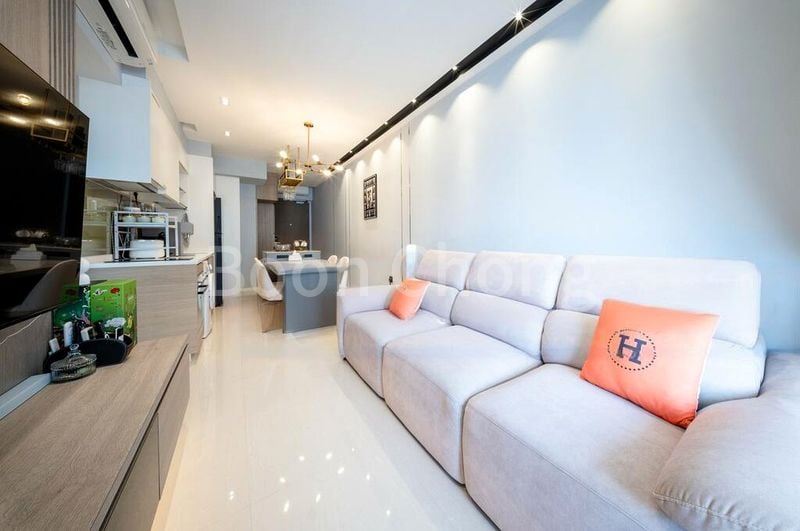 TREASURE AT TAMPINES 8