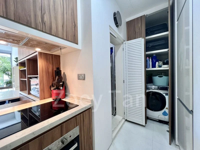 HOLLAND RESIDENCES 6