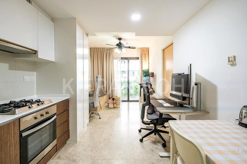 THE LAKEFRONT RESIDENCES 2