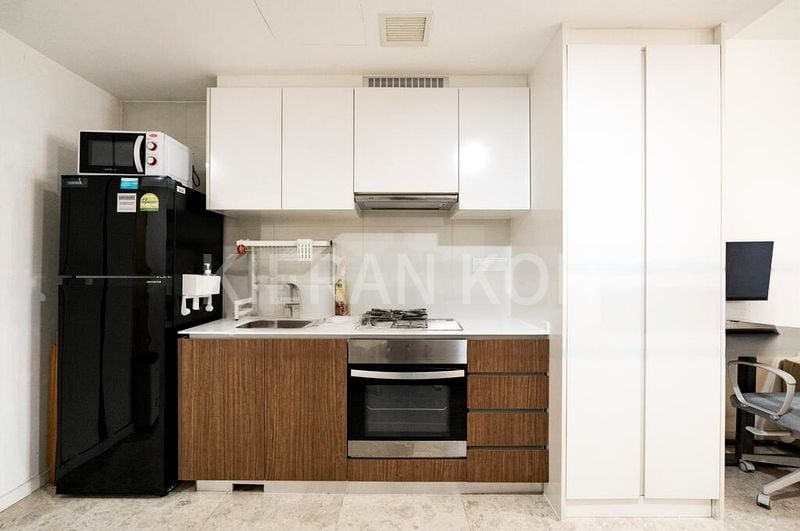 THE LAKEFRONT RESIDENCES 4