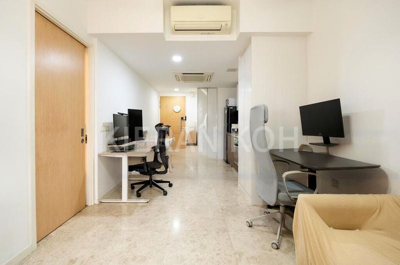 THE LAKEFRONT RESIDENCES 6