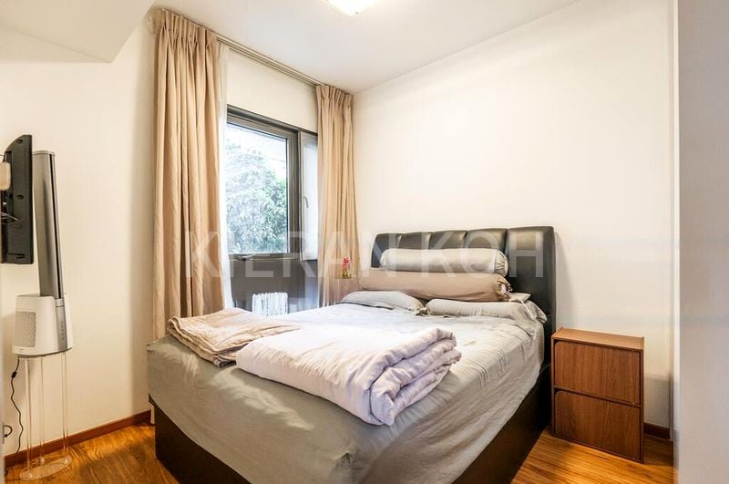 THE LAKEFRONT RESIDENCES 7