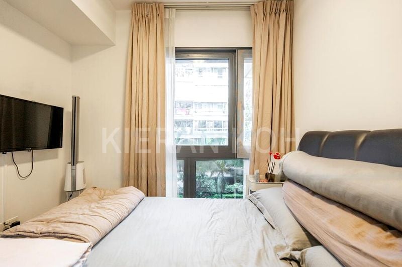 THE LAKEFRONT RESIDENCES 9