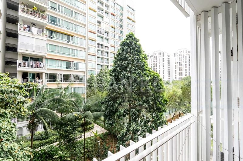 THE LAKEFRONT RESIDENCES 11