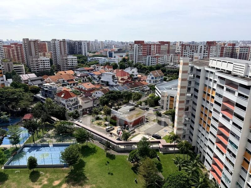 RIVERFRONT RESIDENCES 4