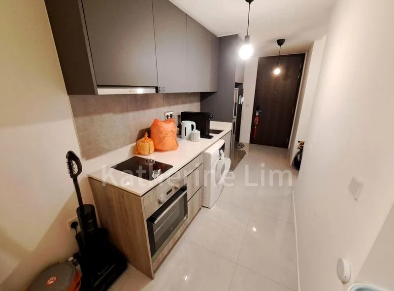 RIVERFRONT RESIDENCES 5