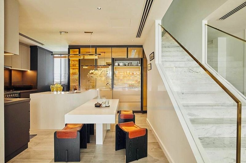 MARINA COLLECTION 11