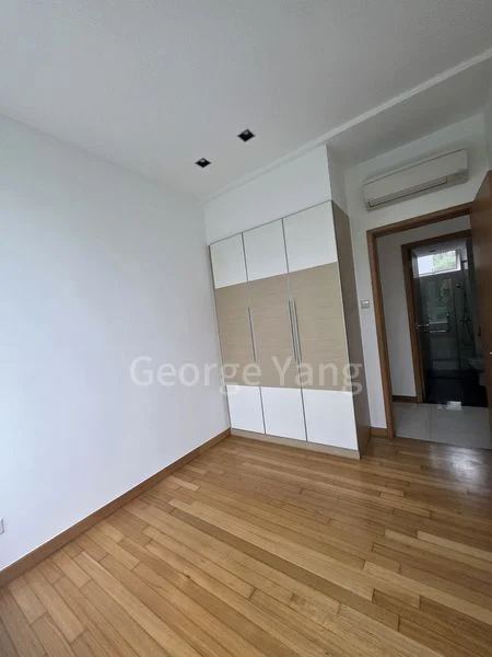 URBAN EDGE @ HOLLAND V 10